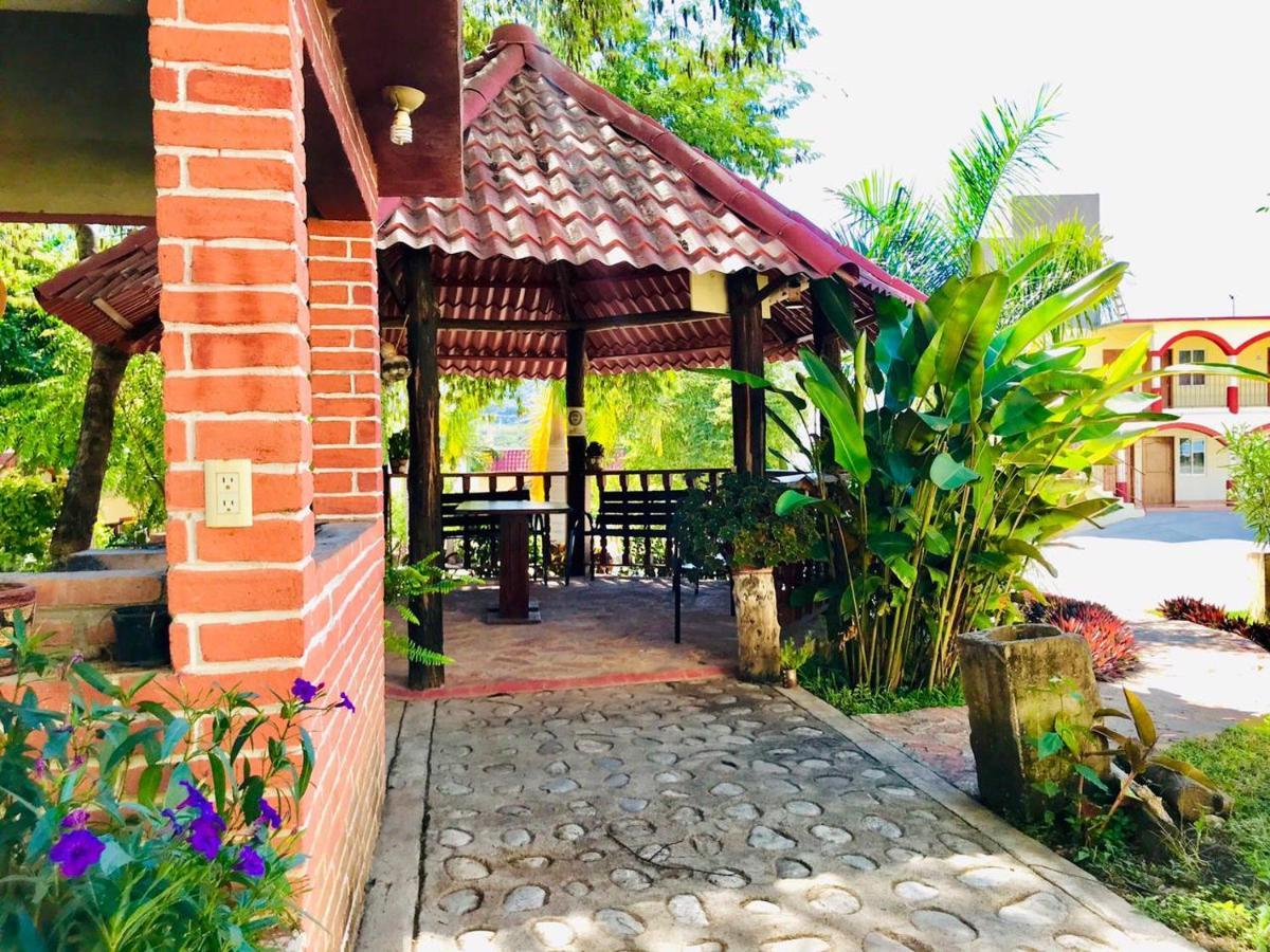 Hotel Y Restaurante Villas Del Sol Jalpan de Serra Extérieur photo